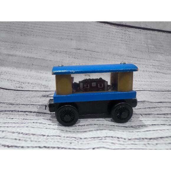 Vintage Thomas & Friends Wooden Railway Jewel Car - Picture 1 of 4